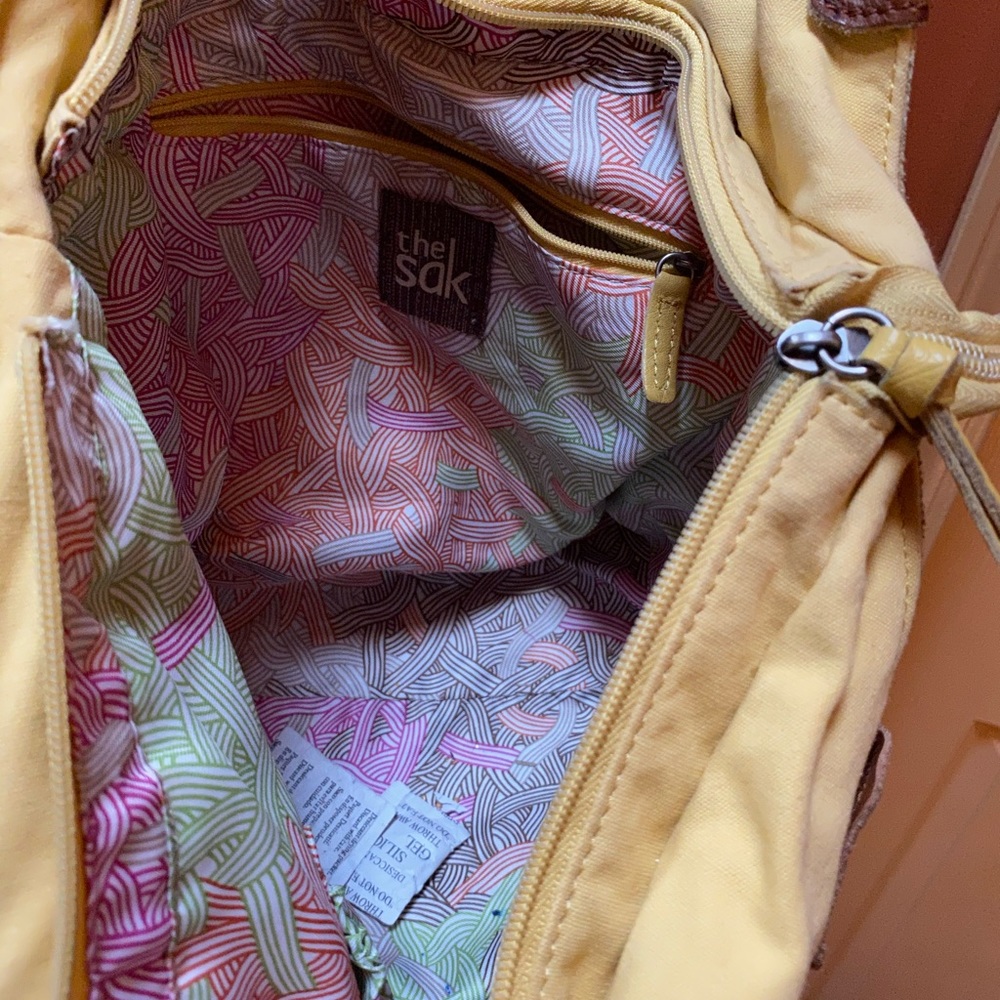 Handbag - Picture 3 of 4